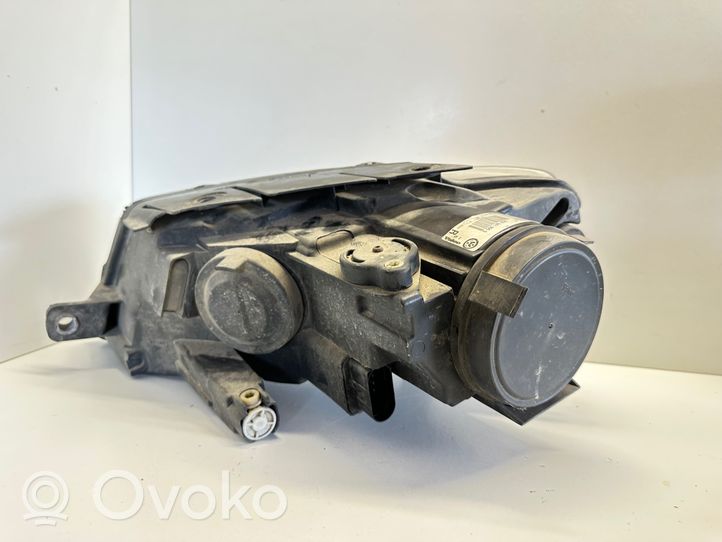 Volkswagen PASSAT B6 Phare frontale 3C0941006S