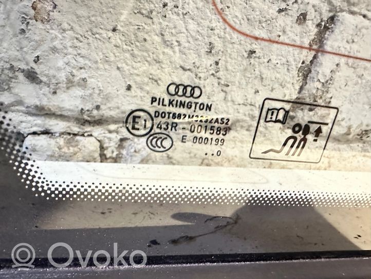 Audi A4 S4 B8 8K Fenêtre latérale avant / vitre triangulaire E000199