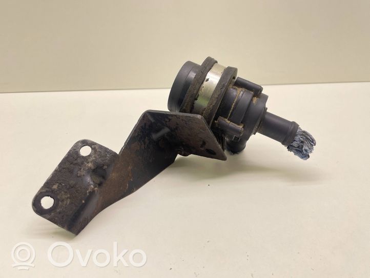 Volkswagen Touareg I Pompe à eau de liquide de refroidissement 7l6121079a