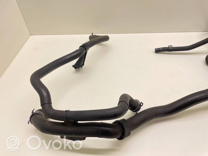 Volkswagen Touran II Tuyau de liquide de refroidissement moteur 1K0122101JR