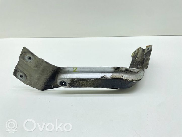 Volkswagen Touran II Supporto di montaggio del parafango 1TO821136C