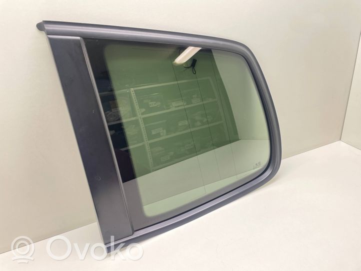 Volkswagen Touran II Rear side window/glass 43R001667