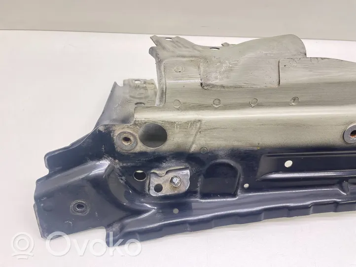 Audi Q7 4L Supporto di montaggio del parafango 4L0805158A