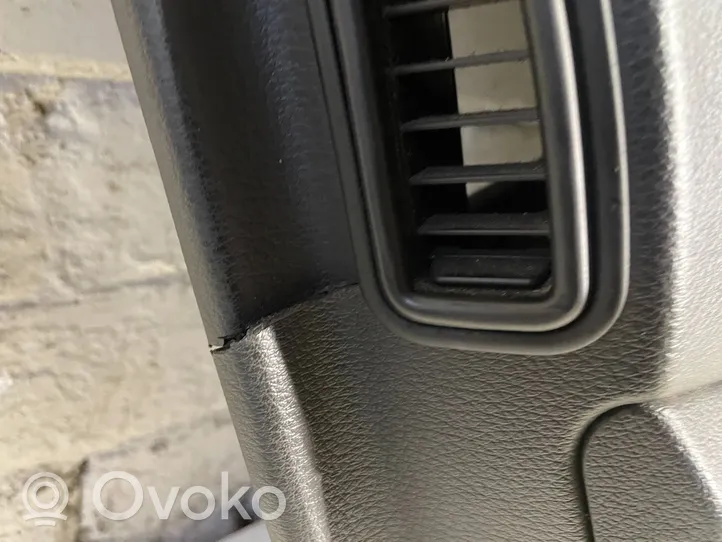 Audi Q7 4L Rivestimento del pannello della portiera anteriore T0022501
