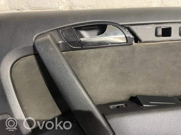 Audi Q7 4L Boczki / Poszycie drzwi tylnych 