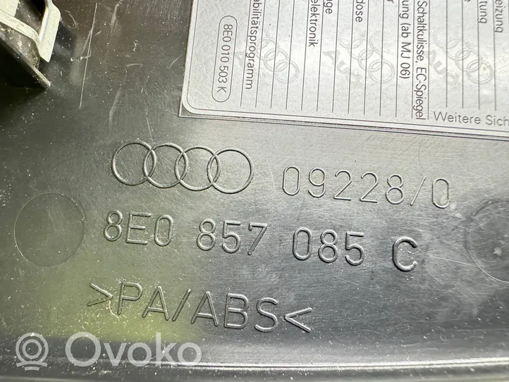 Audi A4 S4 B7 8E 8H Boczny element deski rozdzielczej 8E0857085C