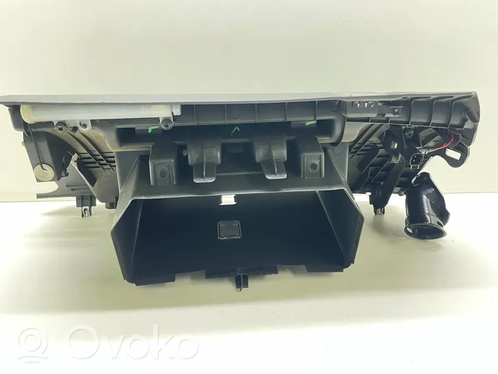 Volvo V50 Glove box 8626141