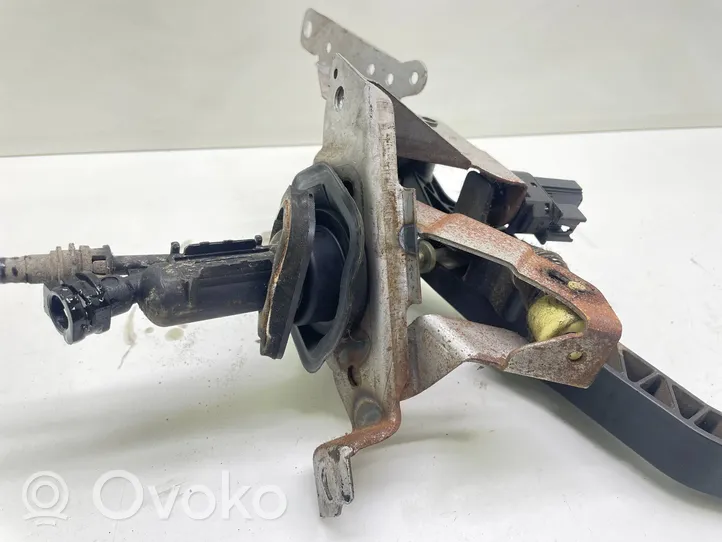 Volvo V50 Pedal de embrague 8N517B633