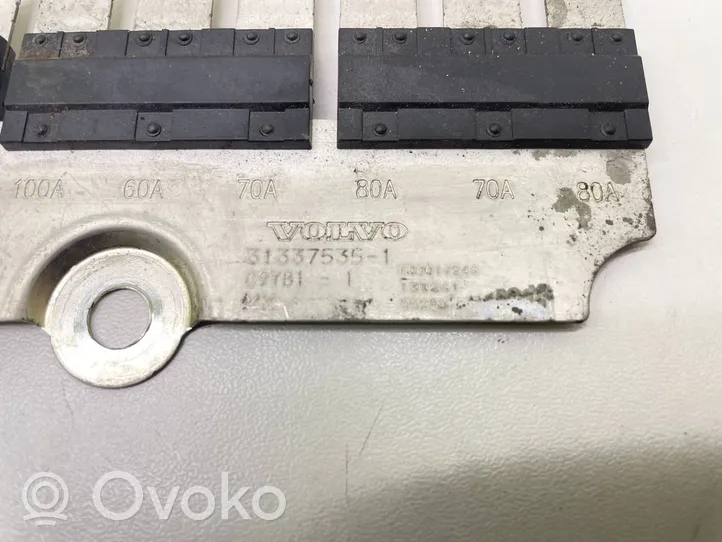 Volvo V40 Kita variklio skyriaus detalė 31337535