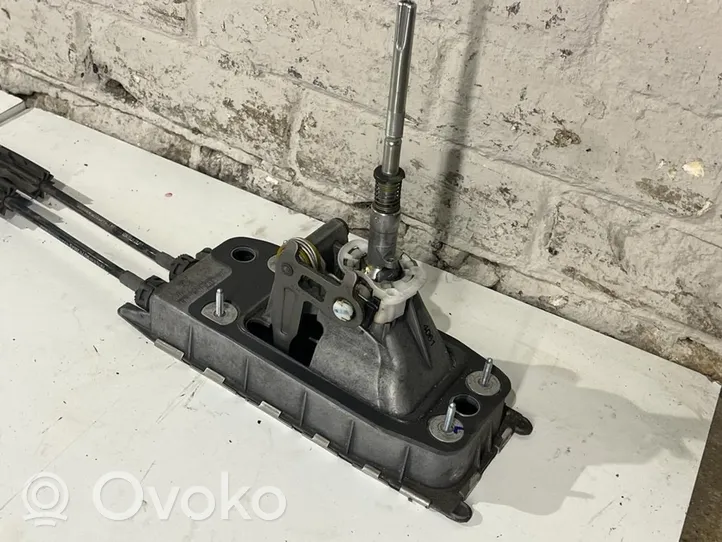 Skoda Octavia Mk2 (1Z) Lewarek zmiany biegów / górny 1K0711049CK