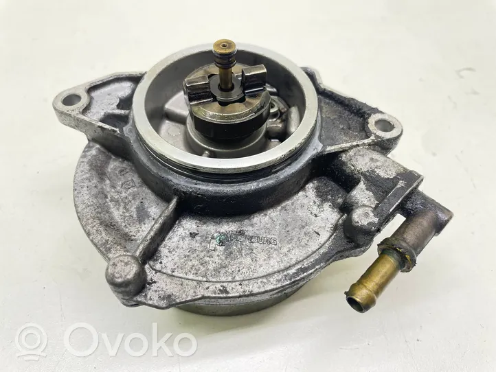 Audi A4 S4 B7 8E 8H Pompe à vide 