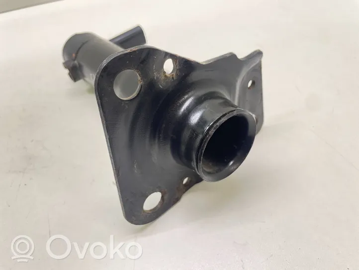 Audi A4 S4 B7 8E 8H Etupuskurin kannake 8E0807133C