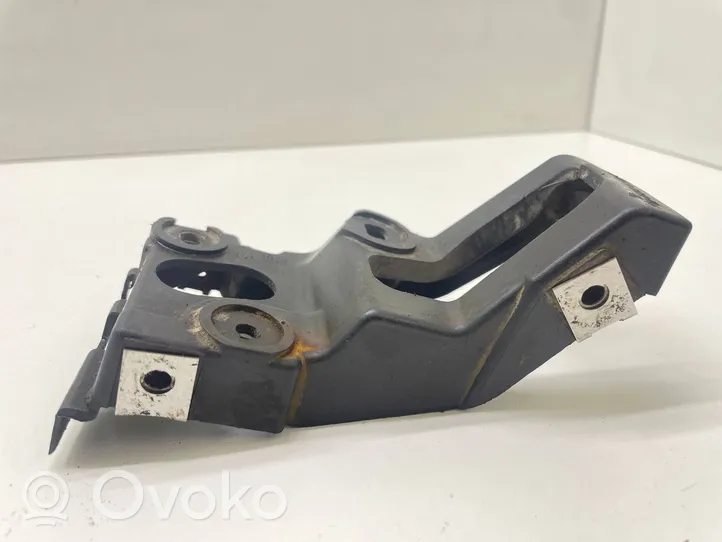 Audi A4 S4 B7 8E 8H Staffa di rinforzo montaggio del paraurti anteriore 8E0853922D