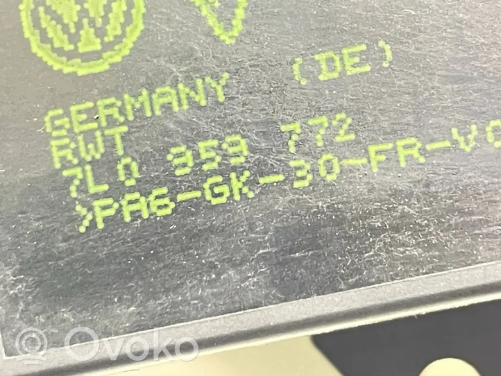 Volkswagen Touareg I Seat heating relay 7L0959772