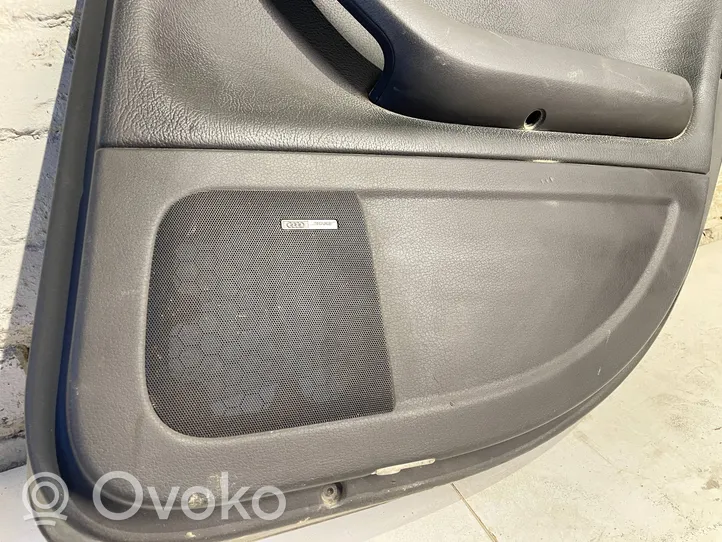 Audi A4 S4 B6 8E 8H Apmušimas galinių durų (obšifke) 8E0867306