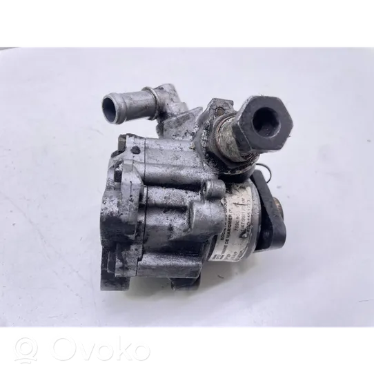 Volkswagen PASSAT B5.5 Power steering pump 8D0145177D