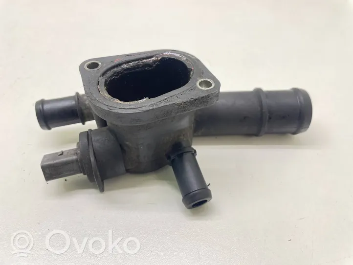 Volkswagen Touran I Tubo flessibile del liquido di raffreddamento del motore 038121132D