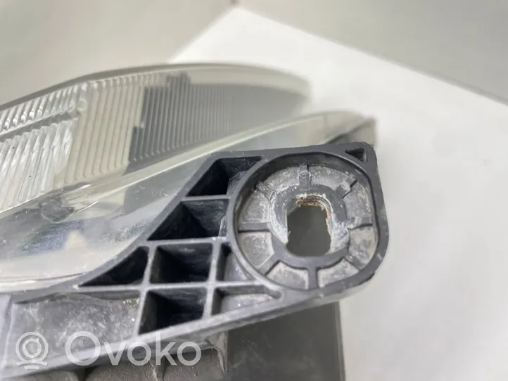 Saab 9-3 Ver2 Lampa przednia 16561700