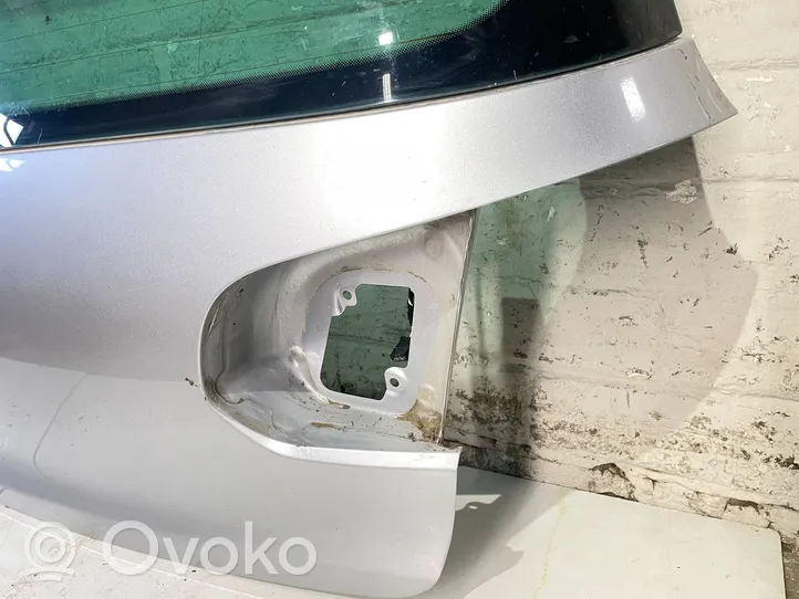 Volkswagen Golf VI Tylna klapa bagażnika 21213220