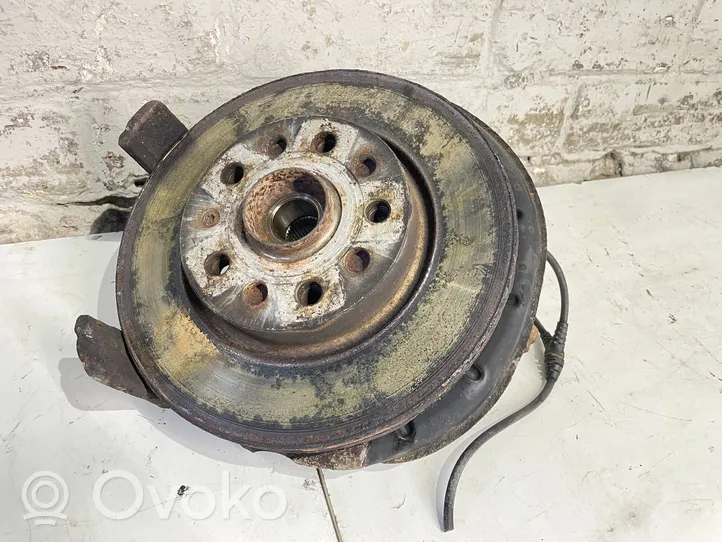 Volkswagen Golf VI Front wheel hub 