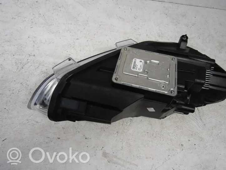 Ford Fiesta Phare frontale L1BB13E015GC