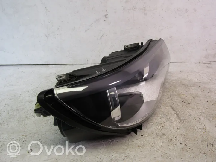 Volkswagen Tiguan Lot de 2 lampes frontales / phare 5N1941006