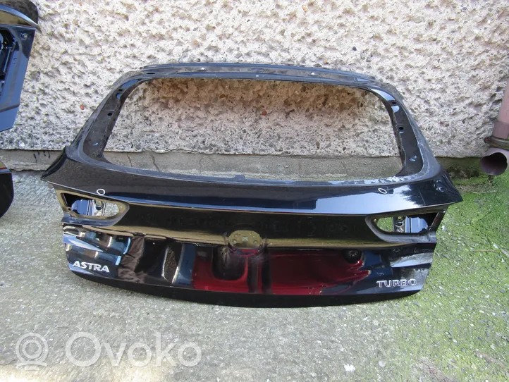 Opel Astra K Truck tailgate 