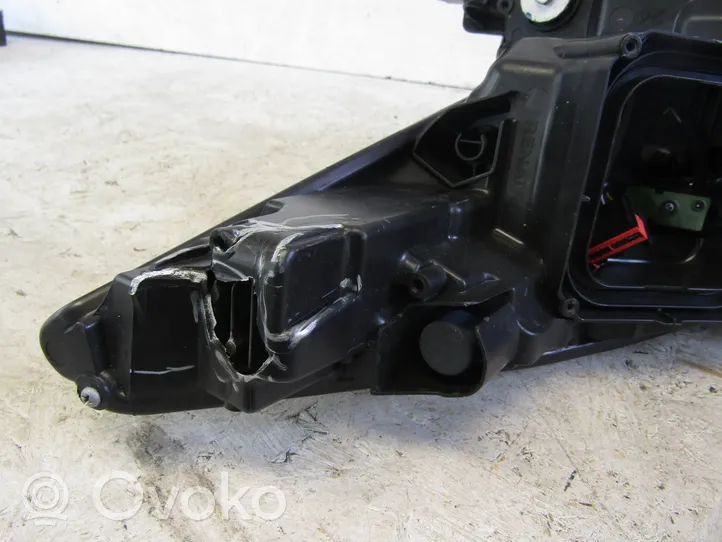 Renault Zoe Lampa przednia 260102384R