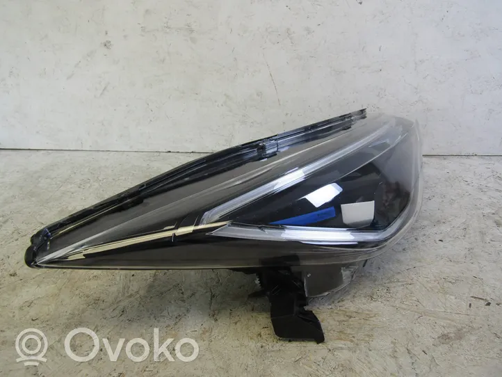 Renault Zoe Lampa przednia 260102384R