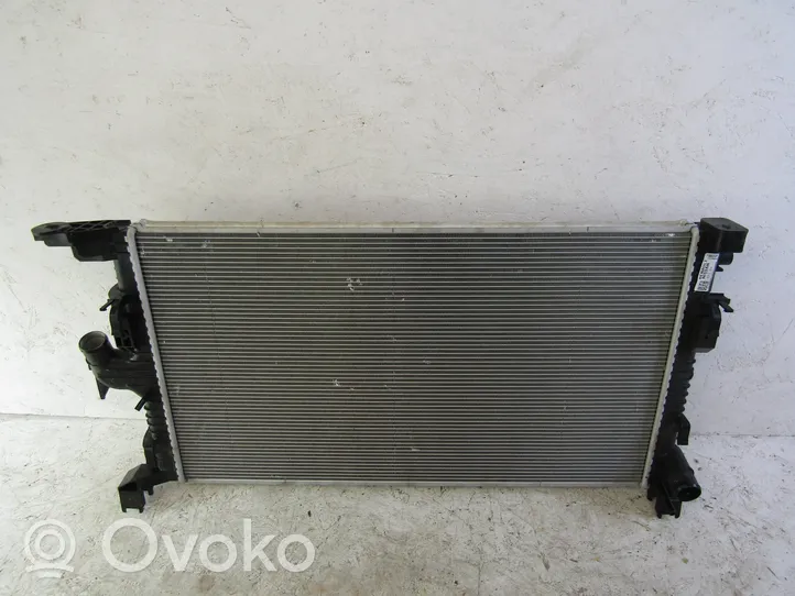 Renault Dacia Duster Radiateur de refroidissement 214105803RT