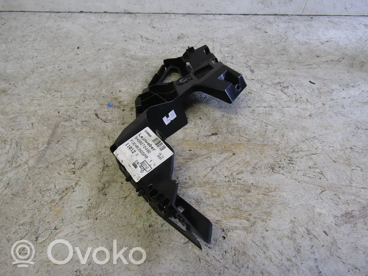 Volkswagen Golf VIII Staffa di rinforzo montaggio del paraurti anteriore 5H0807049D