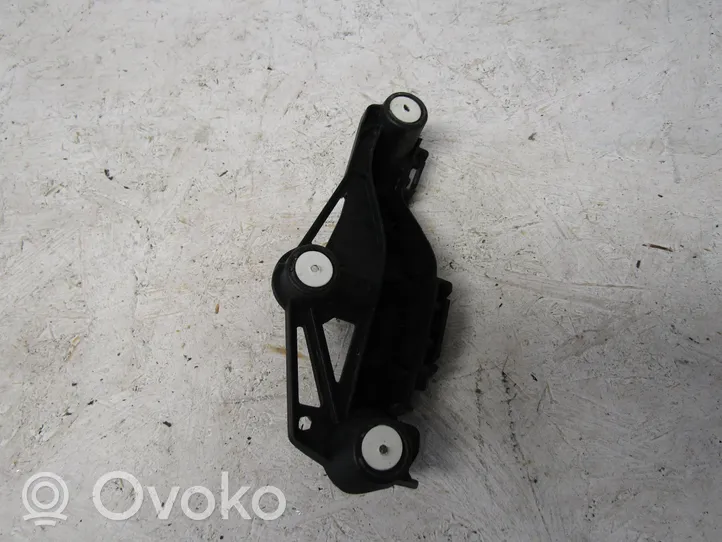 Opel Corsa E Uchwyt / Mocowanie zderzaka tylnego 13399581