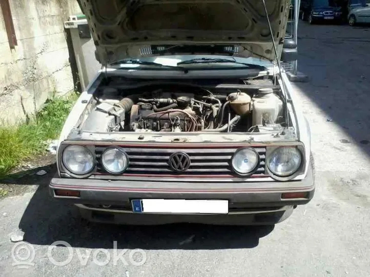 Volkswagen Golf II Radiatoru panelis (televizors) 