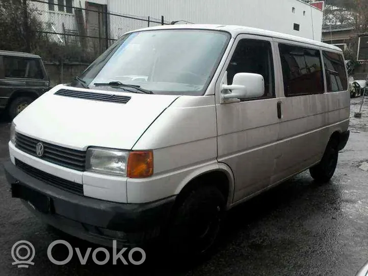 Volkswagen Transporter - Caravelle T4 Etusumuvalo 