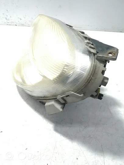 Mercedes-Benz Vaneo W414 Lampa przednia 