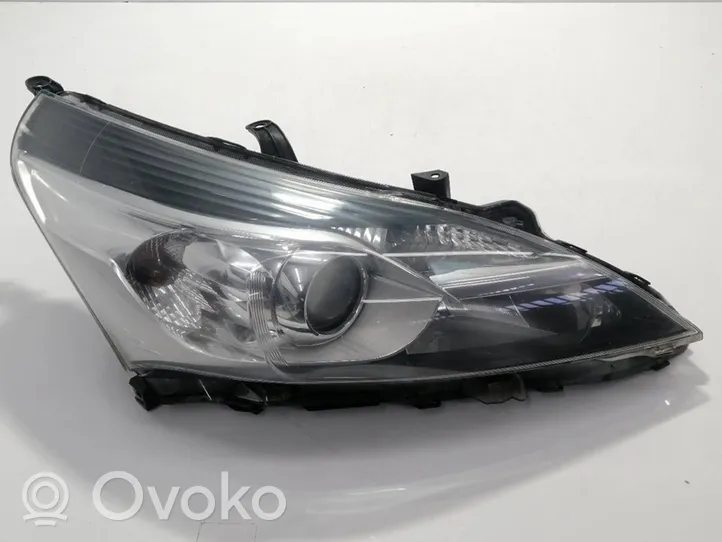 Toyota Verso Phare frontale 811300F161