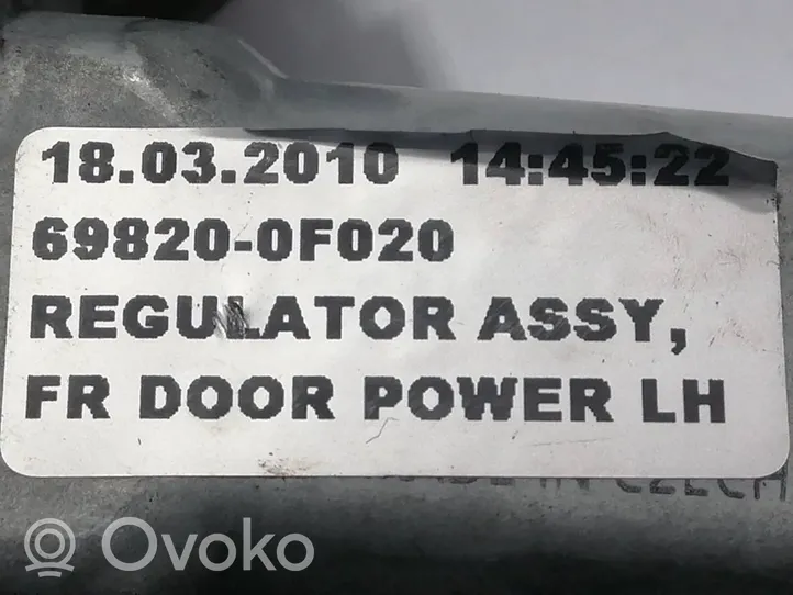 Toyota Verso Elektryczny podnośnik szyby drzwi przednich 698200F020