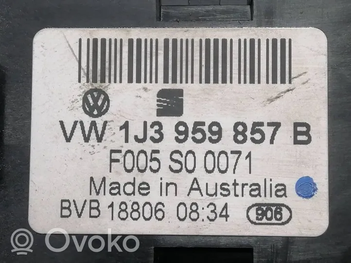 Volkswagen Golf IV Elektrinių langų jungtukas 1J3959857B