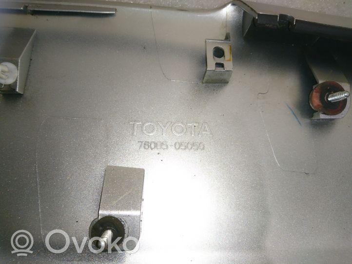 Toyota Avensis T250 Spoiler del portellone lunotto posteriore 