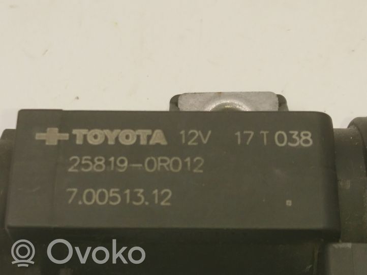 Toyota Corolla Verso AR10 Zawór podciśnienia / Elektrozawór turbiny 
