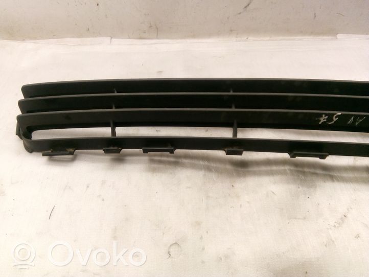 Toyota Avensis T250 Front bumper lower grill 