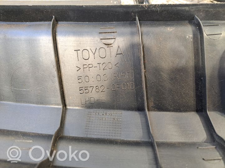 Toyota Corolla Verso AR10 Listwa szyby czołowej / przedniej 