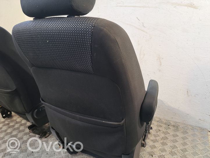 Toyota Corolla Verso AR10 Set sedili 