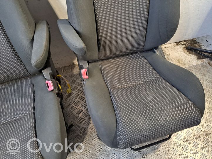 Toyota Corolla Verso AR10 Set sedili 