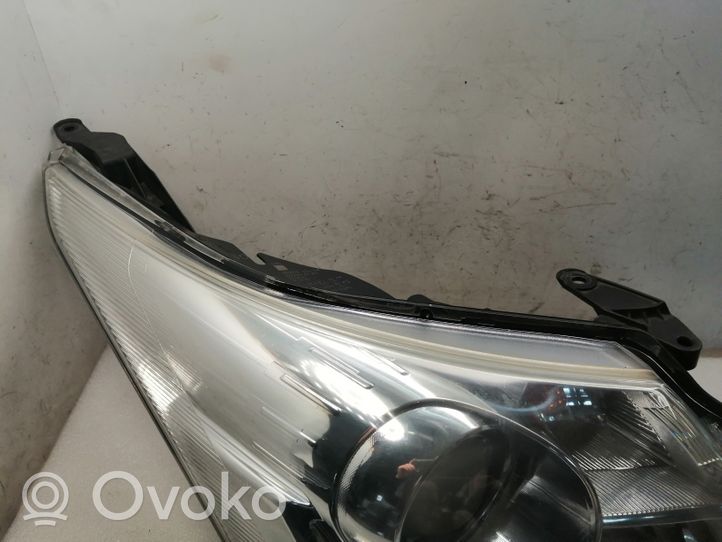 Toyota Avensis T270 Headlight/headlamp 