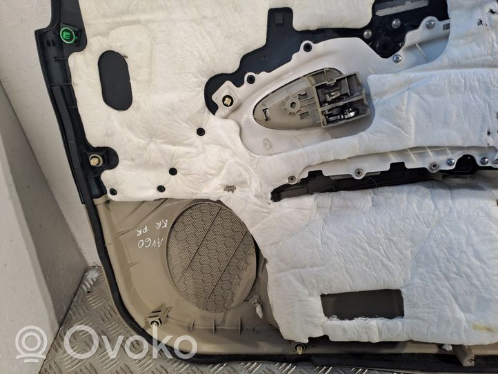 Toyota Avensis T270 Set di rivestimento sedili e portiere 