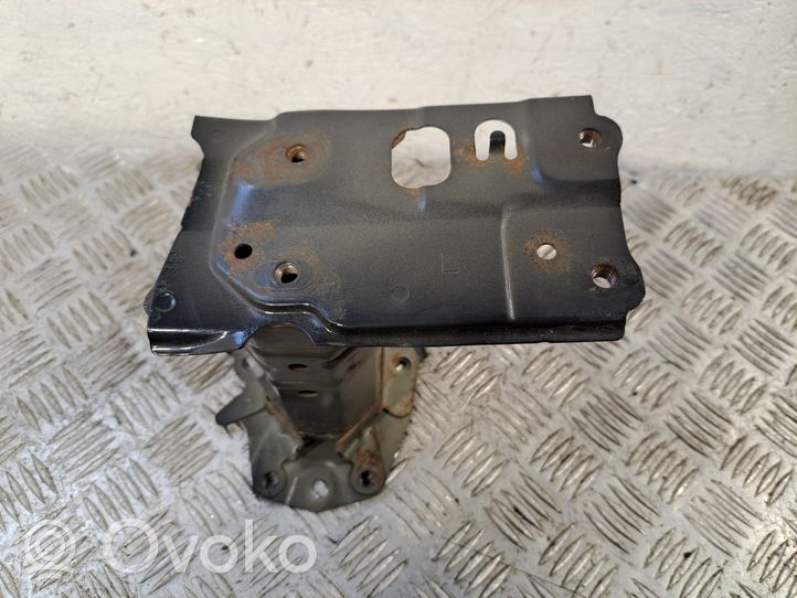 Toyota Avensis T270 Traversa di supporto paraurti posteriore 