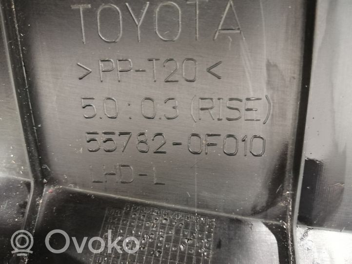 Toyota Corolla Verso AR10 Listwa szyby czołowej / przedniej 