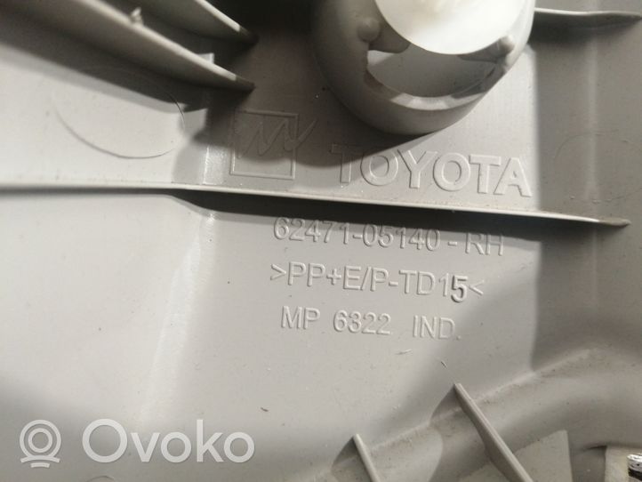 Toyota Avensis T270 (D) garniture de pilier (haut) 