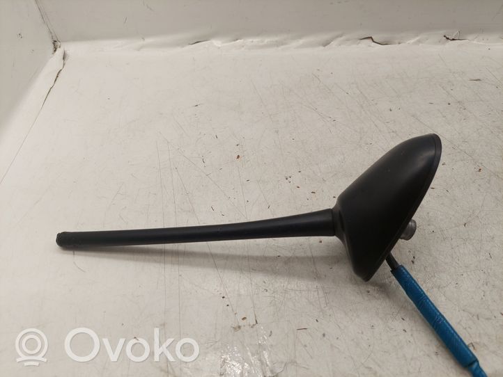 Toyota Avensis T270 Radion antenni 